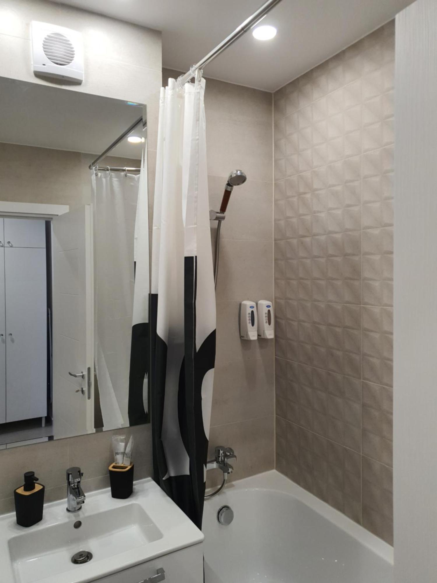 Premium Hils Brauner Studio Bucureşti Ngoại thất bức ảnh