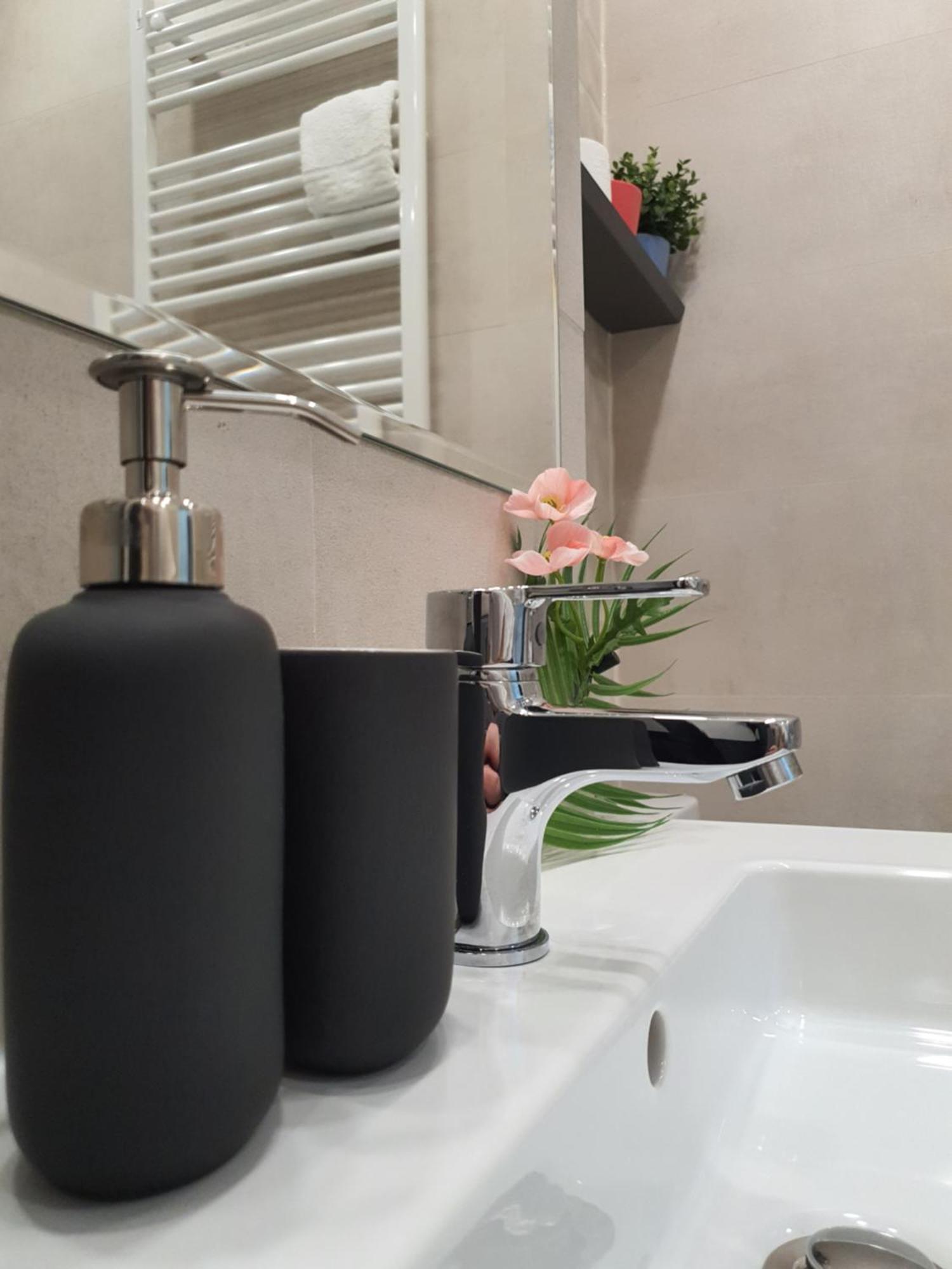 Premium Hils Brauner Studio Bucureşti Ngoại thất bức ảnh