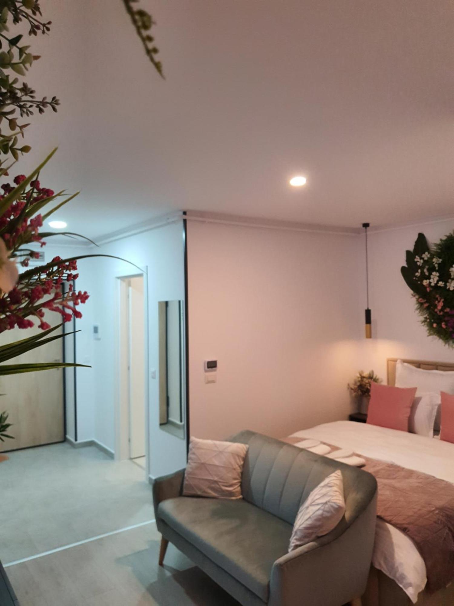 Premium Hils Brauner Studio Bucureşti Ngoại thất bức ảnh